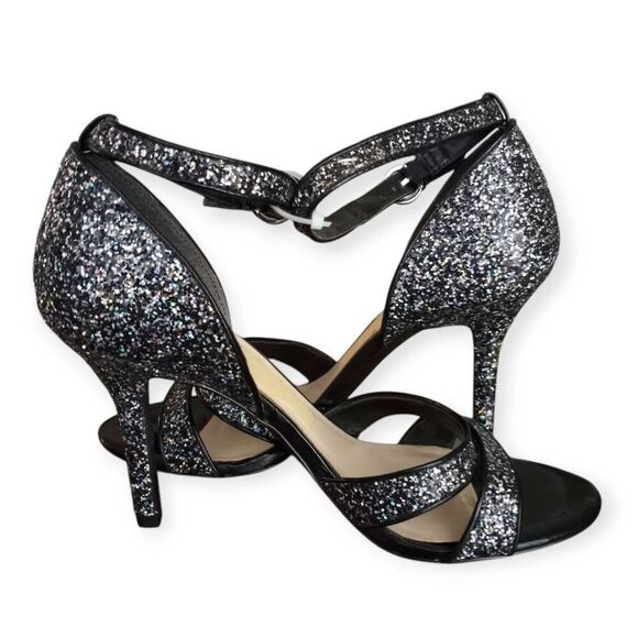 GUESS SILVER MULTI TEXTURE LAURN STRAP HEELS SZ.8 EUC. - Picture 4 of 8